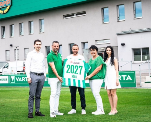 Michael und Karl Köck, Steffen Hofmann, Eveline und Nadine Köck - Credits: SK Rapid / Daniel Widner