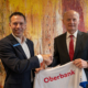 FC Blau-Weiß Linz Geschäftsführer Christoph Peschek und Oberbank Generaldirektor Dr. Franz Gasselsberger - Credits: FC Blau-Weiß Linz